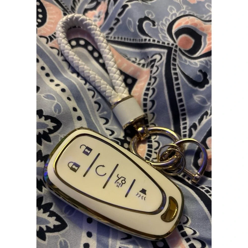 NEW White & Gold Chevy Key FOB Cover & Lanyard, Malibu/Equinox/Camaro/Cruze/etc